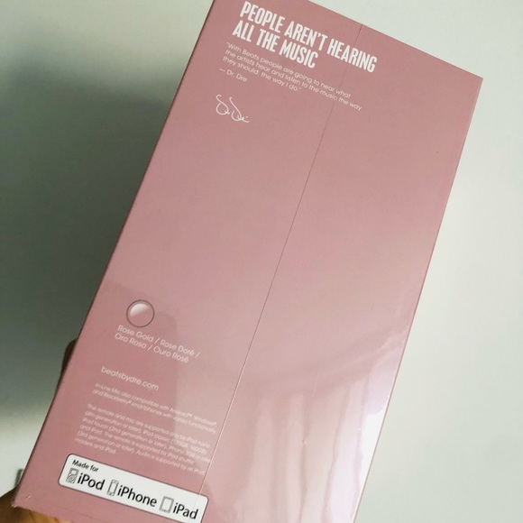 SOLD ! Brand new headphone - Picture 2 of 3